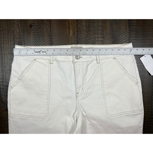 NWT Logo Lori Goldstein Boyfriend Straight Leg, White Jeans, Size 16T - Picture 3 of 8